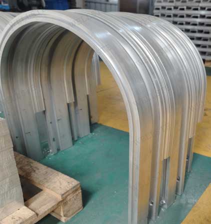 Profilé en aluminium courbé