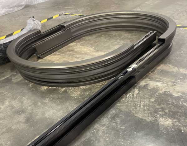 Extrusion d'aluminium pliée