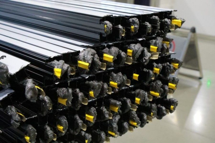 aluminum frame for window